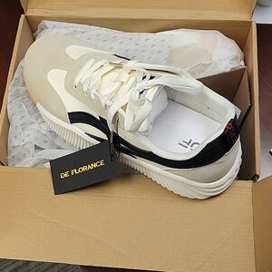 DE FLORANCE Sneakers Size 42 or 10